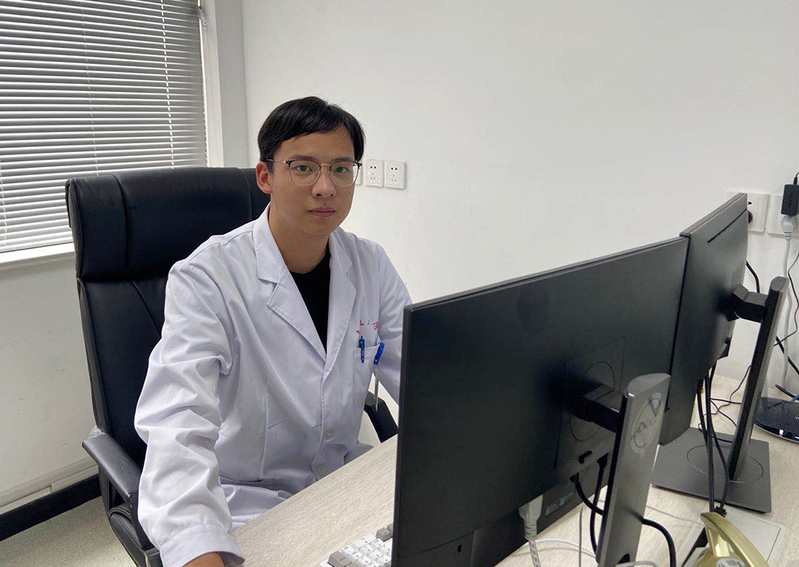 本科生发14篇SCI 副院长父亲被免职
