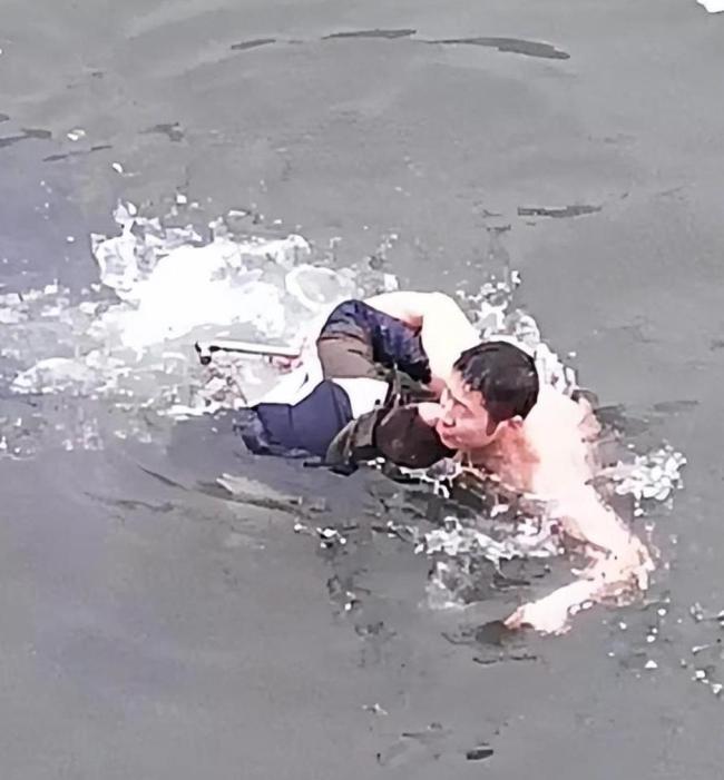 高武出事当天双胞胎哥哥感觉诸事不顺
