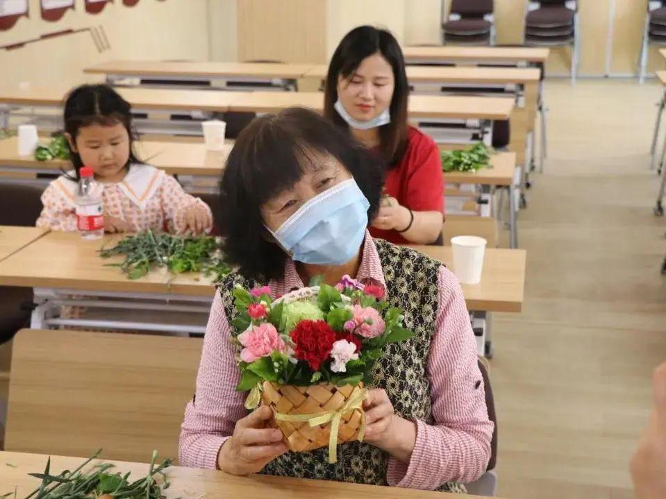 梁静祝愿所有妈妈母亲节快乐