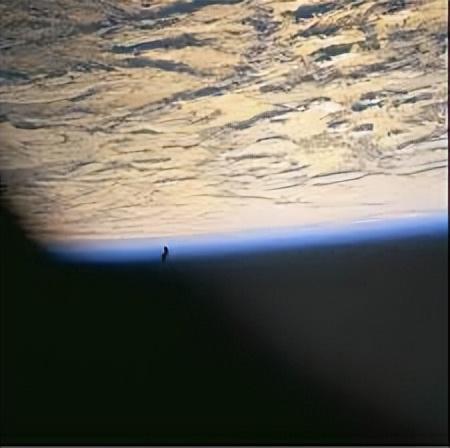 美国疑现可变形UFO