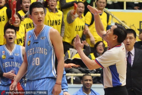 广厦击败北京 周琦空砍26分13篮板