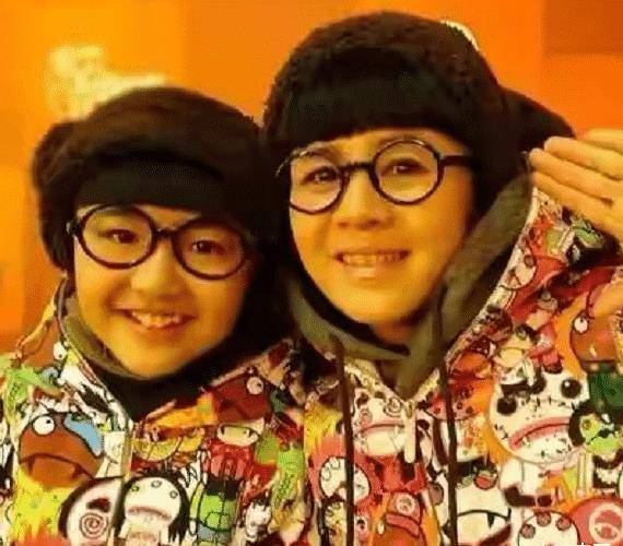 金龟子女儿回应蹭妈