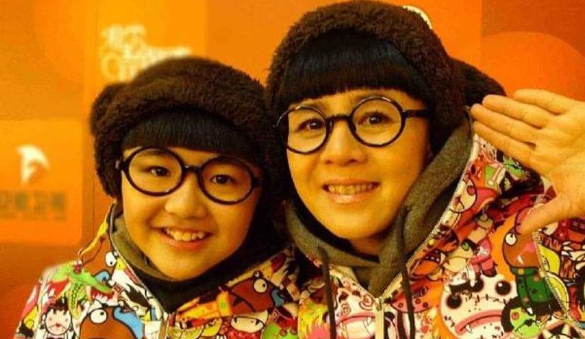 金龟子女儿回应蹭妈妈流量