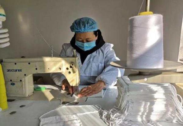 《进厂吧兄弟》已经开始踩缝纫机了