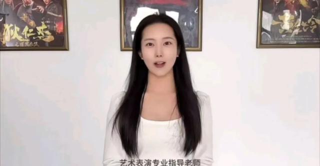 高校回应强迫学生看老师主演恐怖片