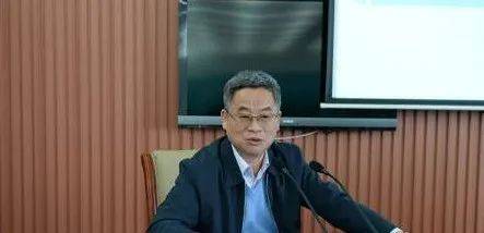 重庆政法委原书记陆克华被决定逮捕