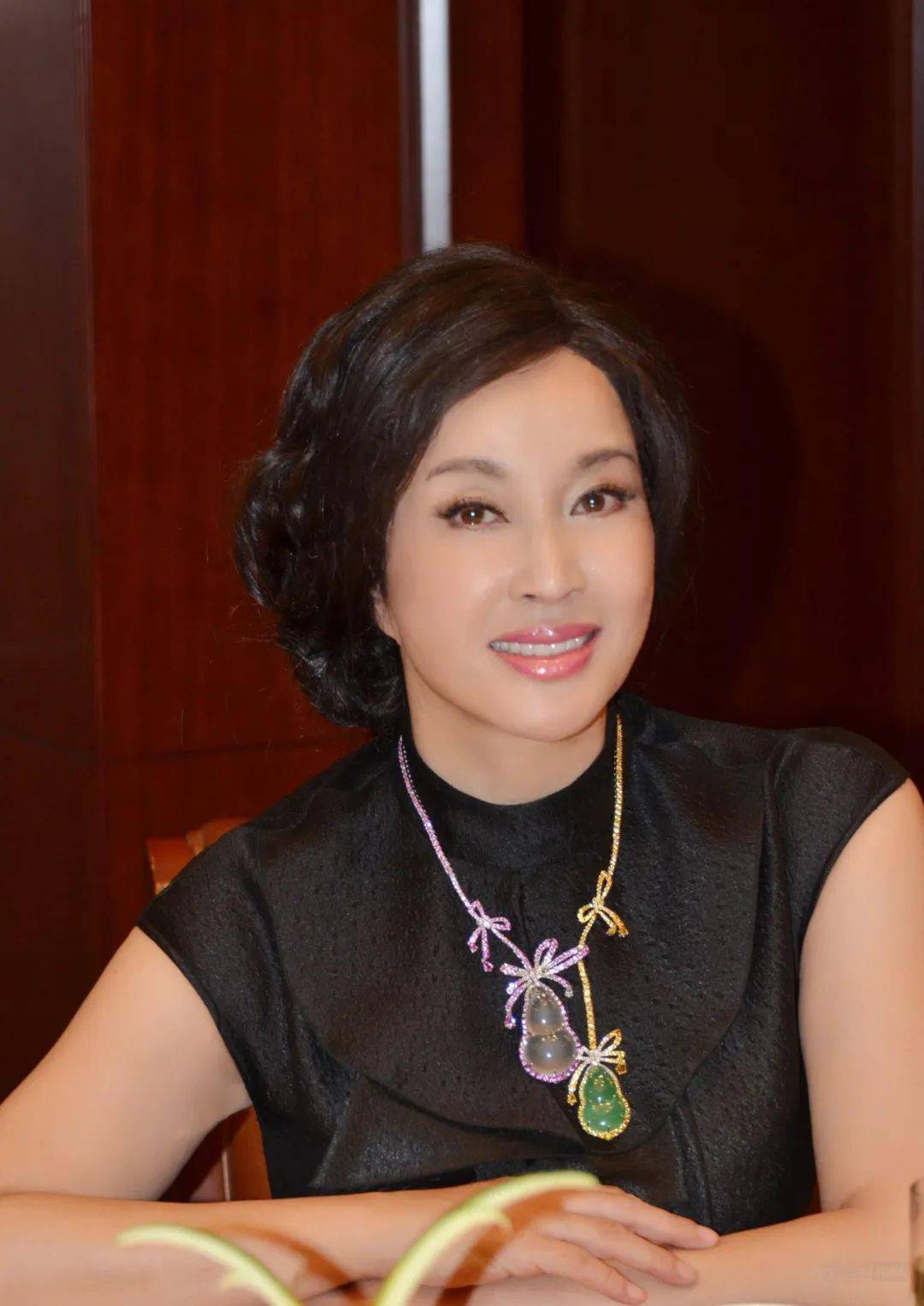 刘晓庆否认偷税后举报人再发声