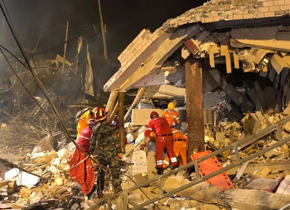 震惊！高密已接收多名爆炸伤者 亲历者发声揭露惊魂瞬间