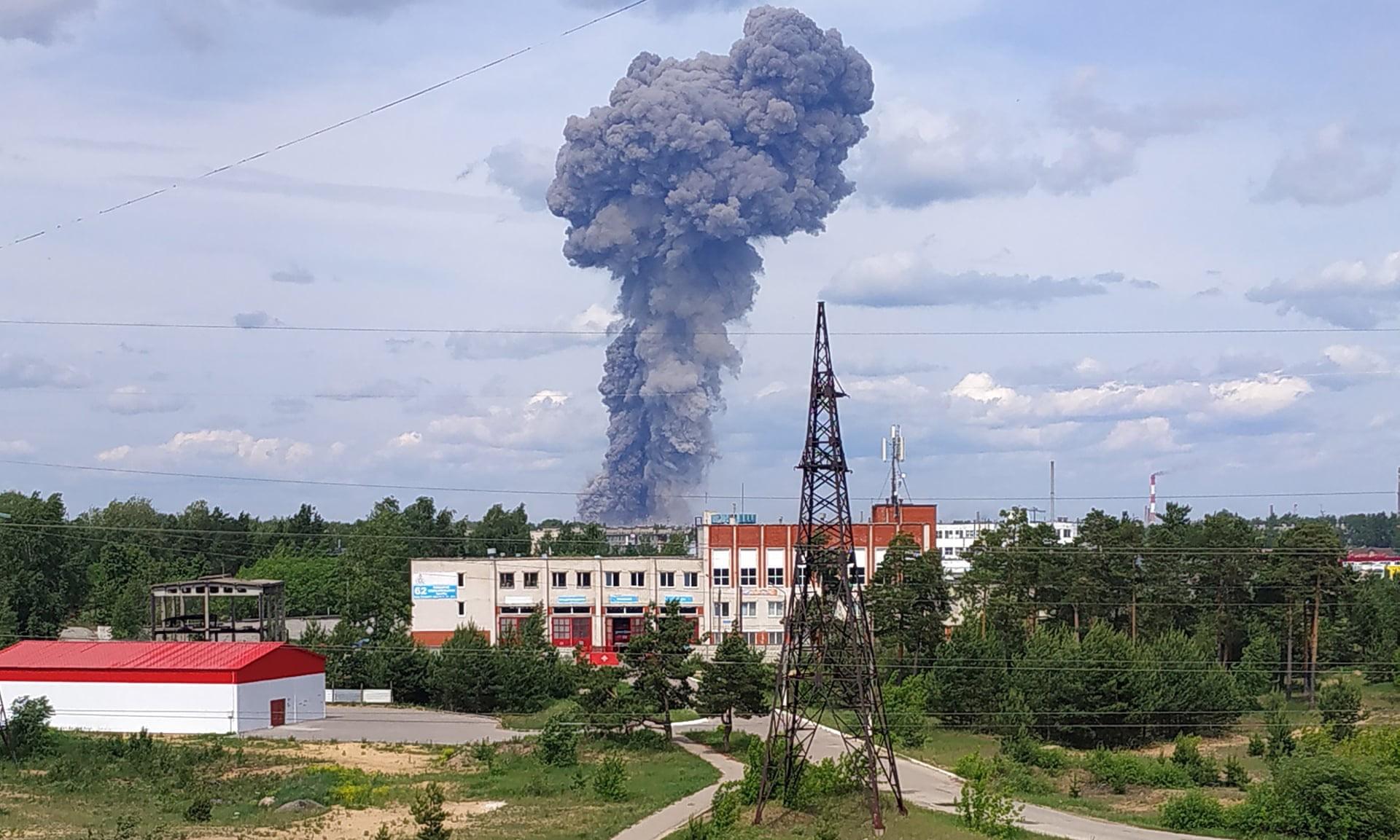 "震惊！车间爆炸目击者发声揭露惊魂瞬间，真相令人不寒而栗！"