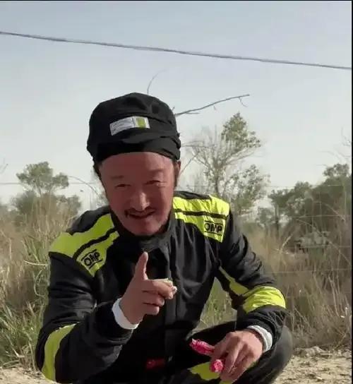 吴京晒视频报平安引热议！硬汉近况曝光，网友直呼太暖心