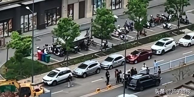 震惊！公安局干部撞死男童 被曝驾驶证过期，事件背后隐藏哪些黑幕？