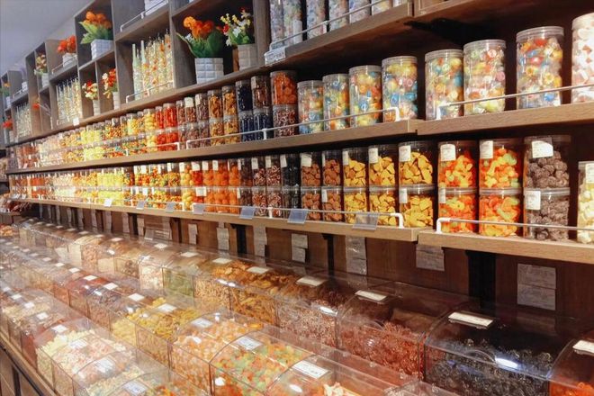"第一批开零食店的人 赚够千万离场了"：揭秘暴利行业的财富密码！