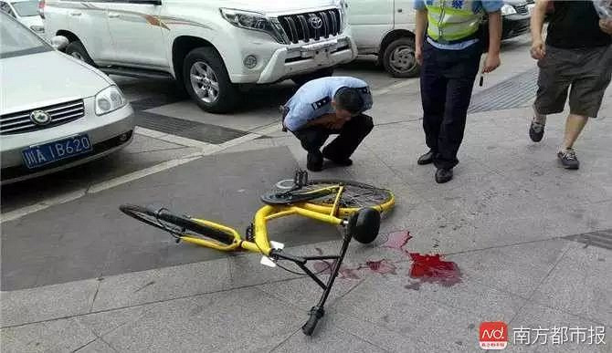 震惊！男子坐共享单车车篮摔死 同伴担全责，这些细节你必须知道！