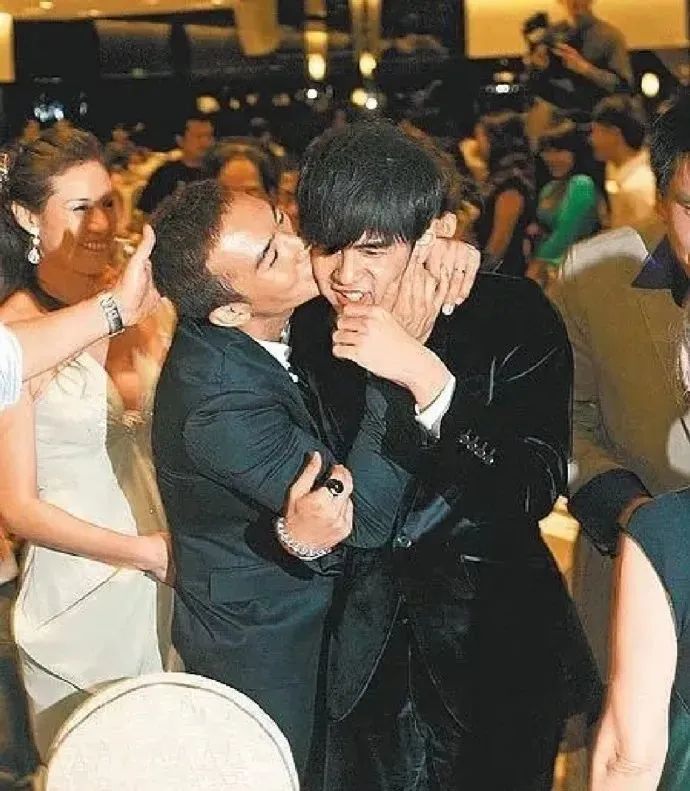 震惊！刘畊宏借700万不还，背后真相令人咋舌！