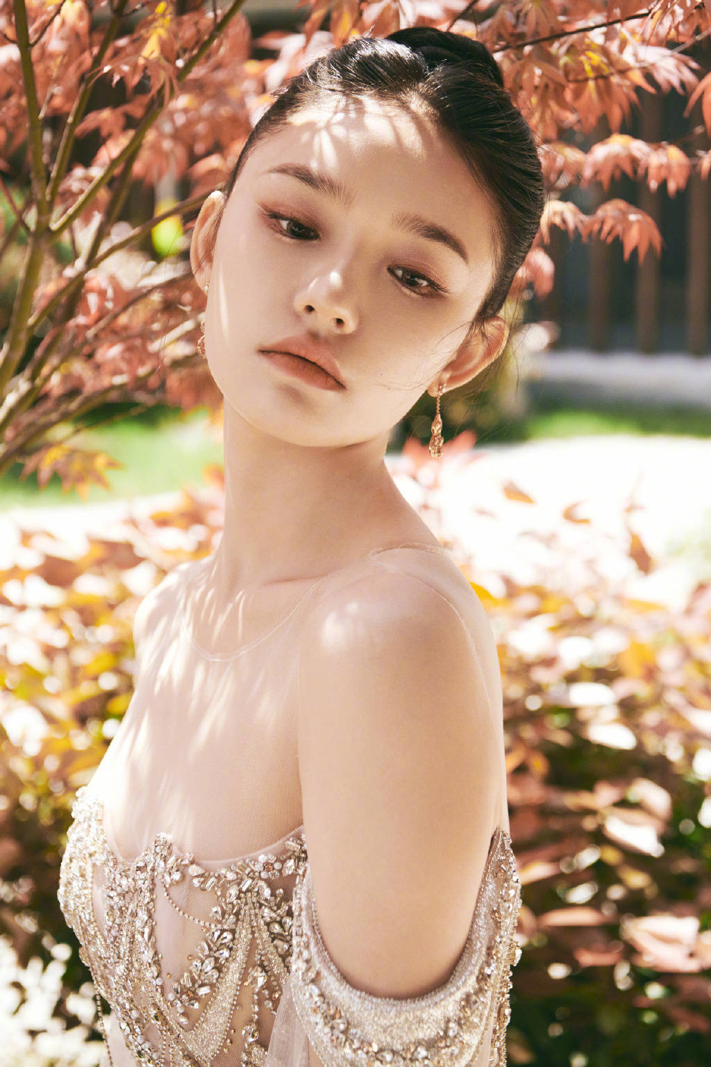 🔥林允穿半透明纱裙身材好绝！网友直呼：这曲线太犯规了！
