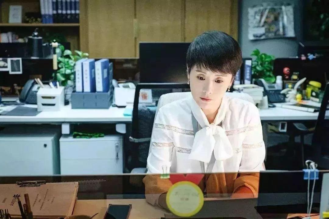 震惊！总监遭降职为前台 公司被判赔26万，职场霸凌何时休？
