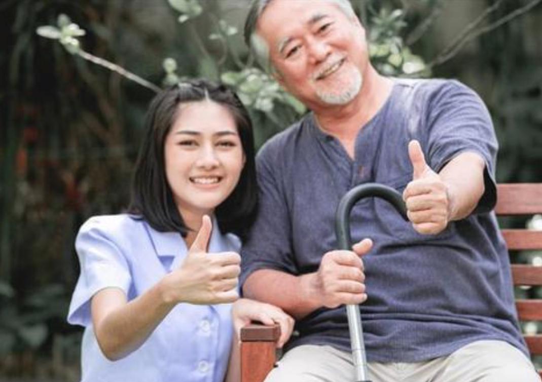 震惊！女子称医生按摩时侵犯其身体，事件细节曝光引热议