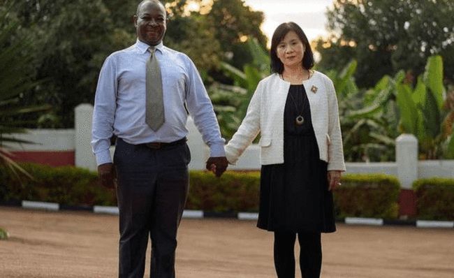 清华才女转行卖保险引热议：高学历人才为何选择跨界？深度解析背后真相！