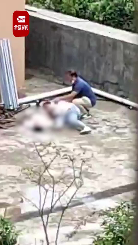 震惊！女子向丈夫要5元遭拒轻生？假新闻背后的真相揭秘
