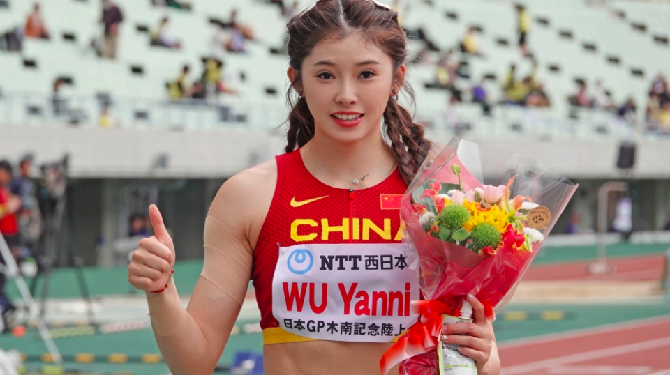 🔥 燃爆赛场！吴艳妮获田径亚锦赛女子100米栏季军，创中国短跨新历史！
