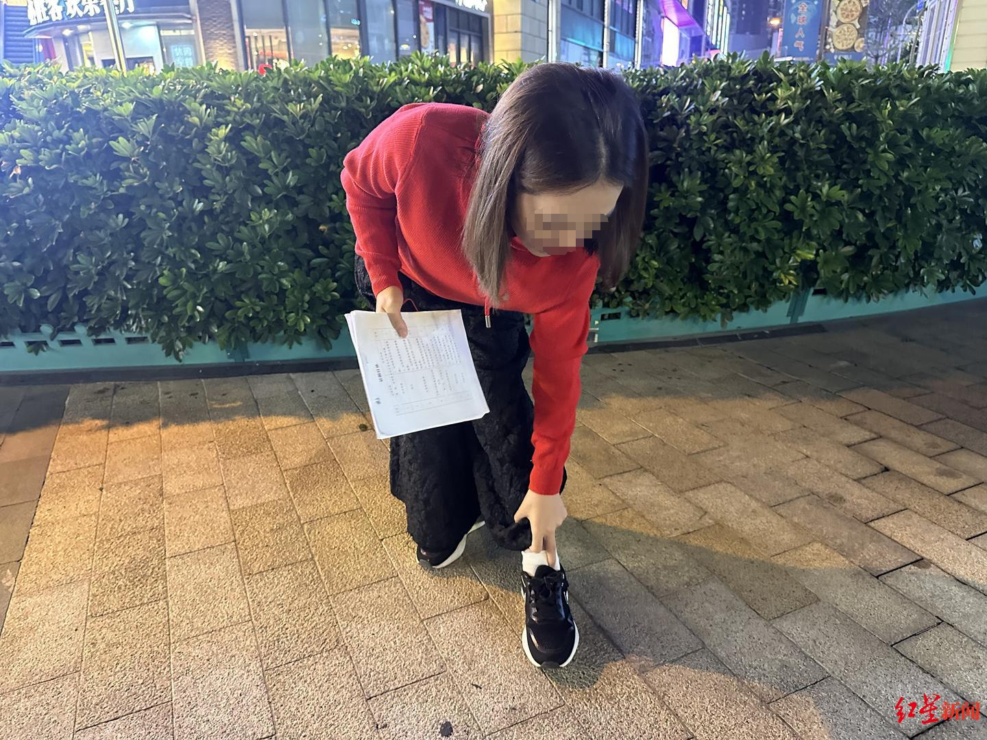 震惊！女子穿高跟鞋跑步摔伤起诉健身房，责任究竟在谁？